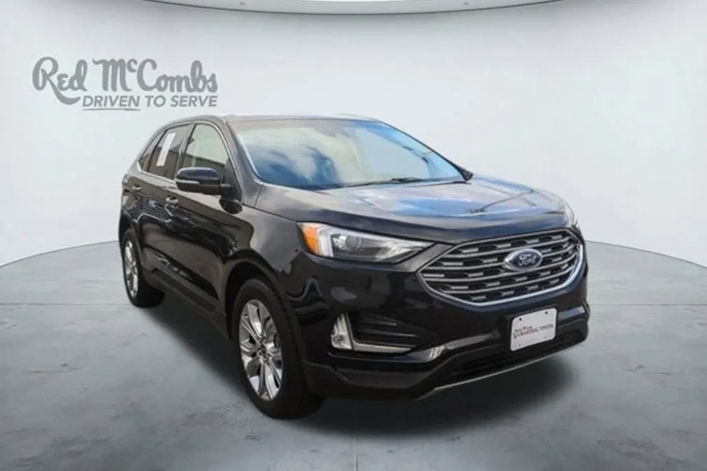 2024 Ford Edge Titanium photo 1