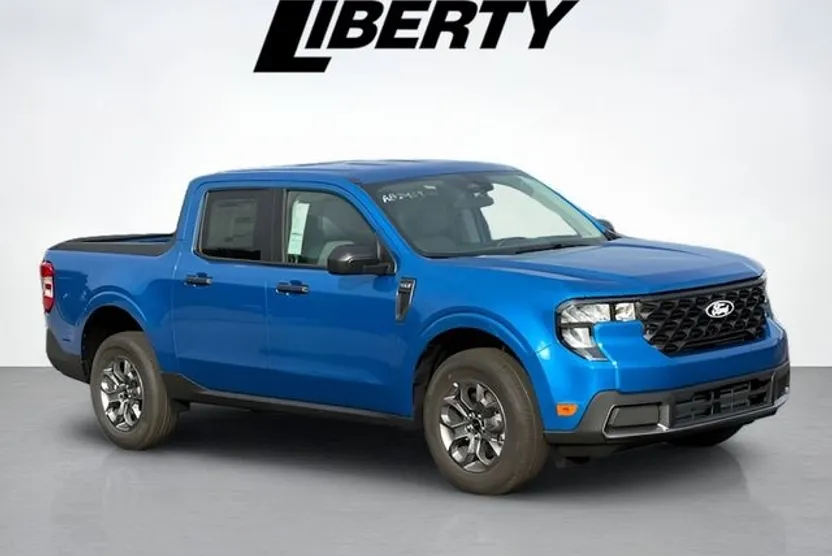 2025 Ford Maverick XLT photo 1