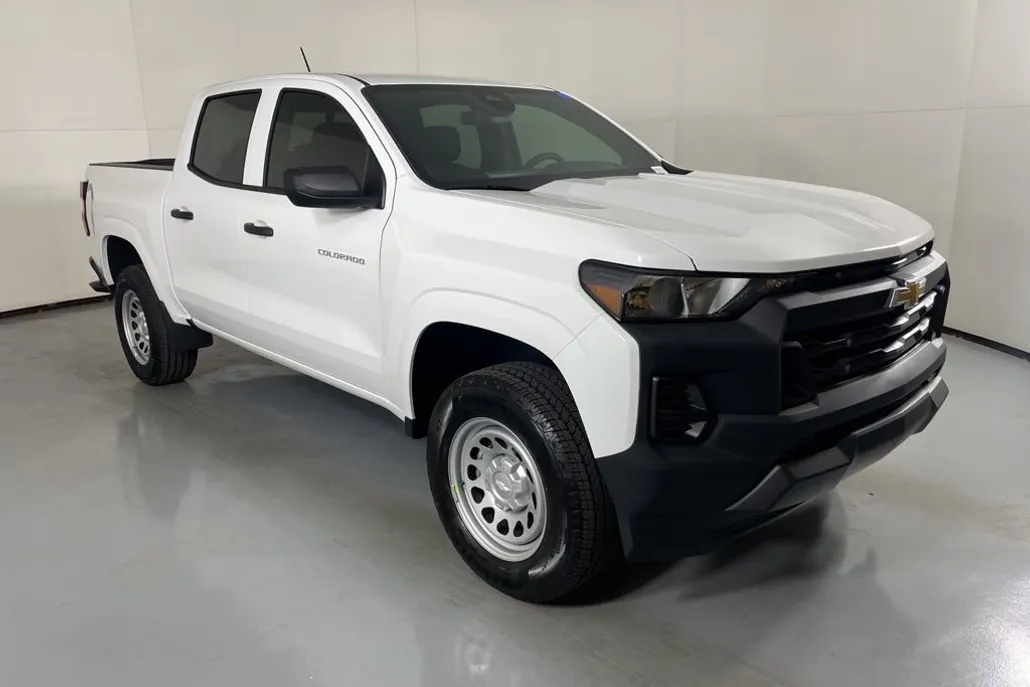 2026 Chevrolet Colorado Work Truck photo 1