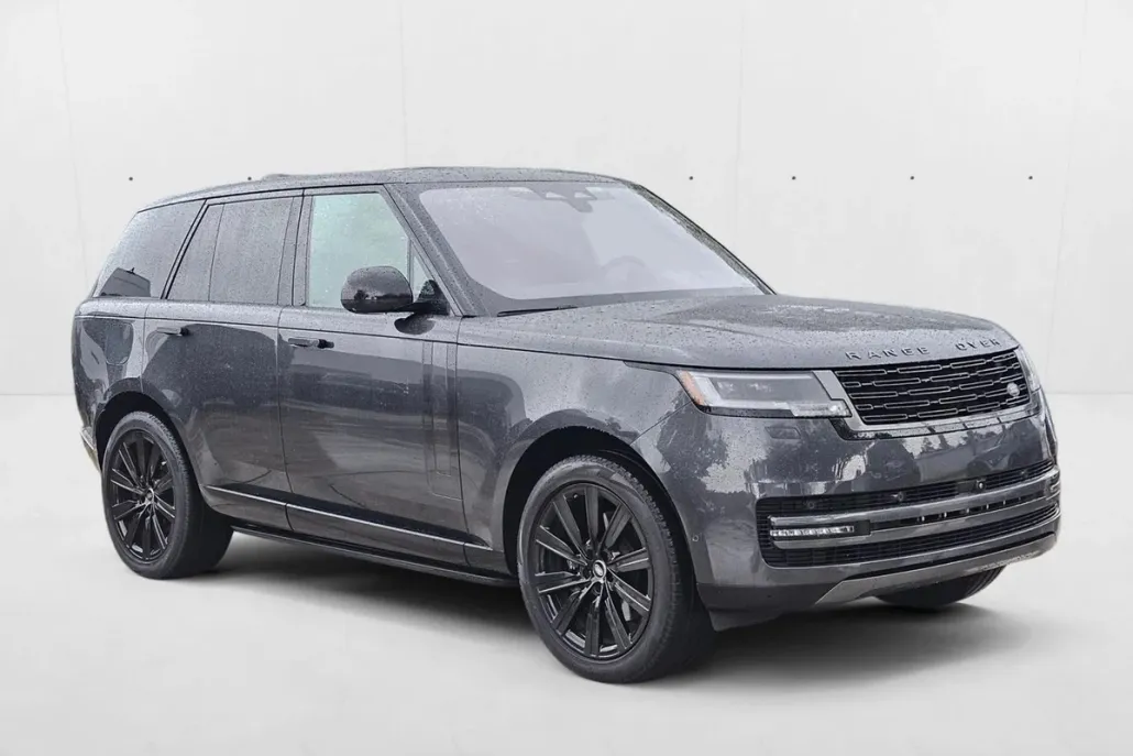 2023 Land Rover Range Rover SE photo 1