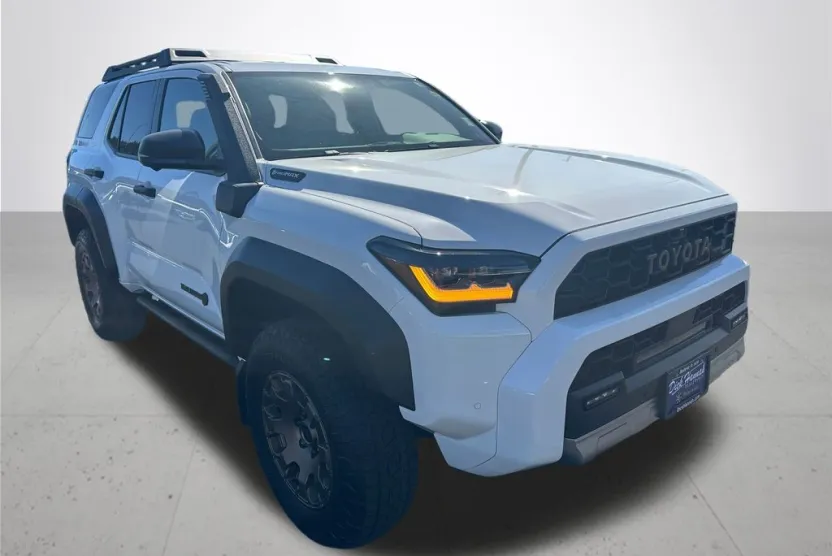 2025 Toyota 4Runner photo 1