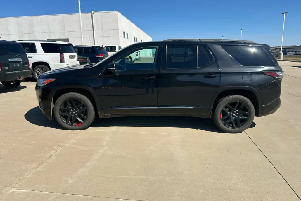 2021 Chevrolet Traverse Premier photo 1
