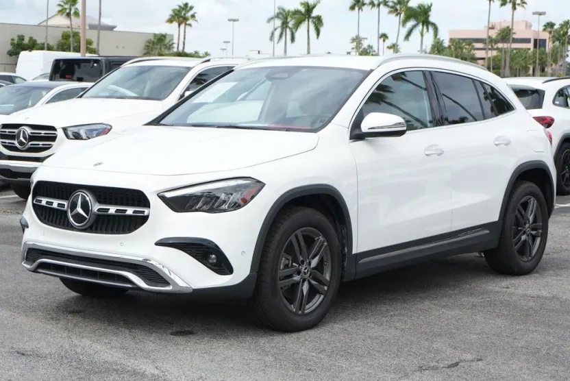 2025 Mercedes Benz GLA 250 photo 1