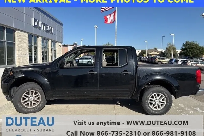 2014 Nissan Frontier SV photo 1