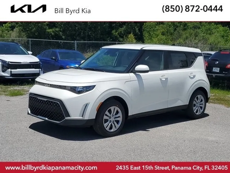2025 Kia Soul LX photo 1