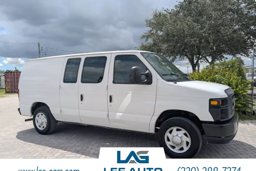 2013 Ford E-150 photo 1