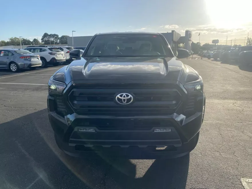 2025 Toyota Tacoma SR5 photo 1