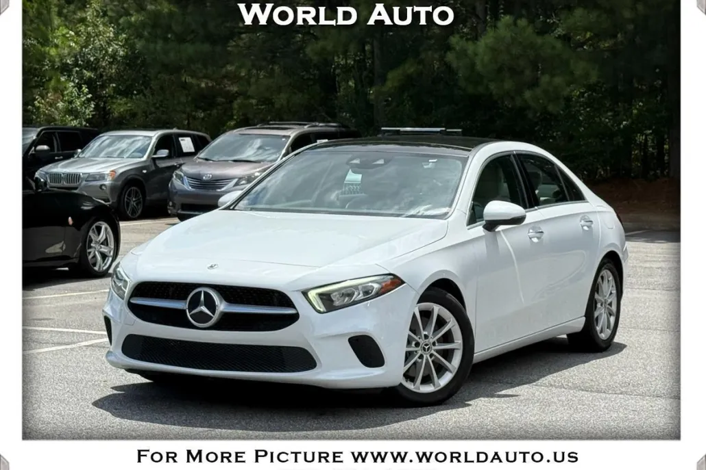 2021 Mercedes Benz A 220 photo 1