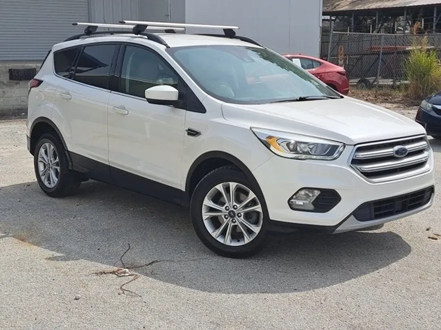 2018 Ford Escape SEL photo 1