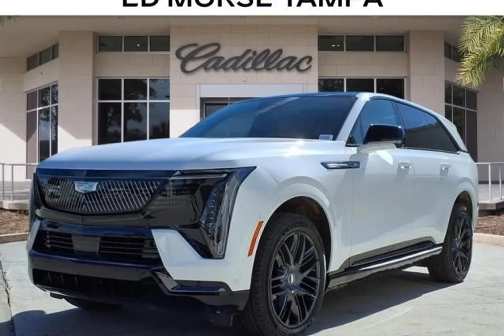 2025 Cadillac Escalade IQ Sport photo 1