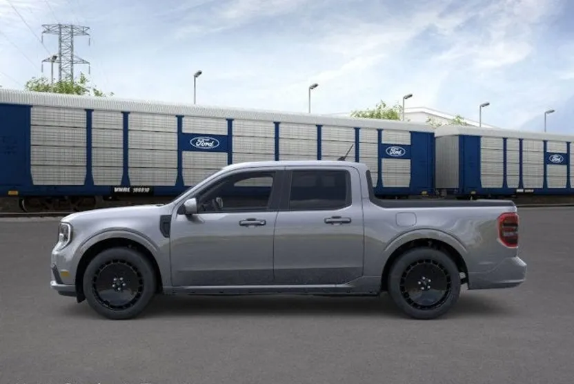 2025 Ford Maverick photo 1