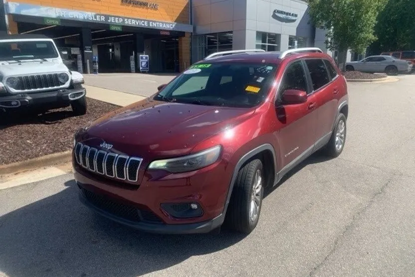 2019 Jeep Cherokee Latitude photo 1