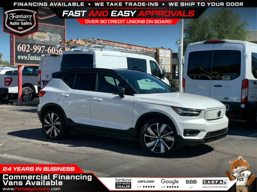 2021 Volvo XC40 Recharge P8 photo 1