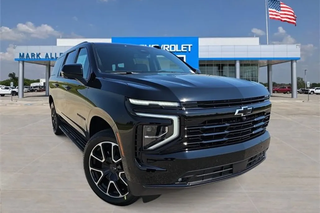 2026 Chevrolet Suburban RST photo 1