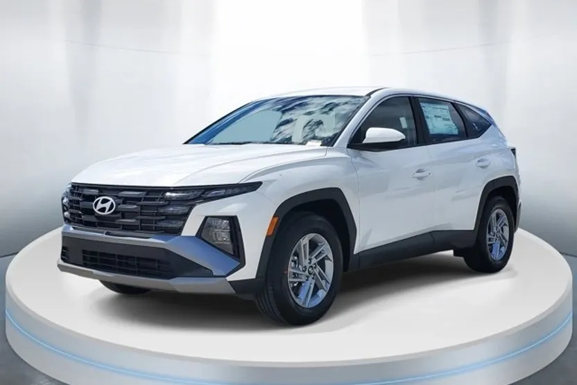 2026 Hyundai Tucson SE photo 1