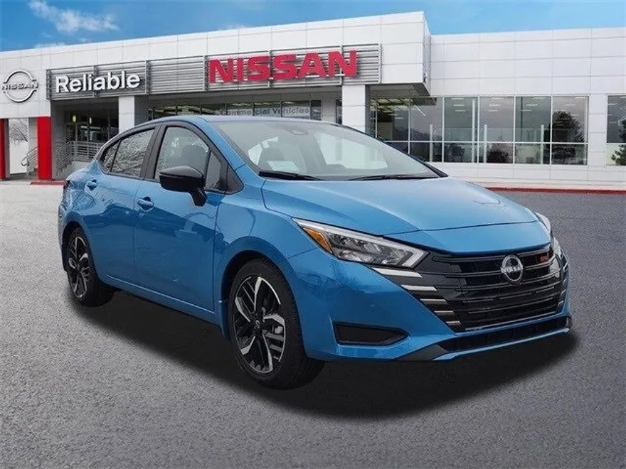 2025 Nissan Versa SR photo 1