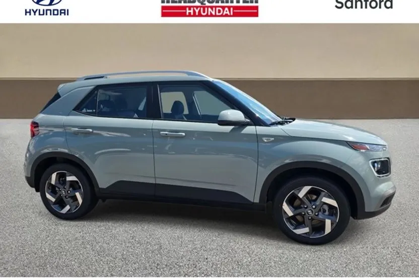 2025 Hyundai Venue Limited photo 1