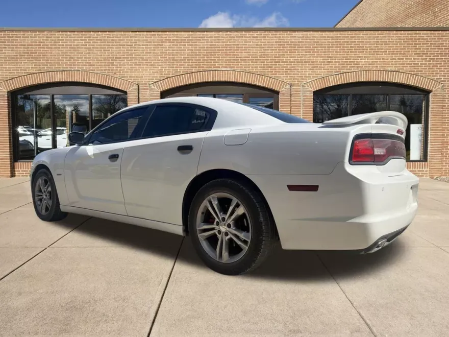 2013 Dodge Charger R/T Max AWD photo 1