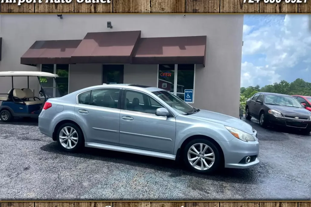 2013 Subaru Legacy 2.5i Limited photo 1