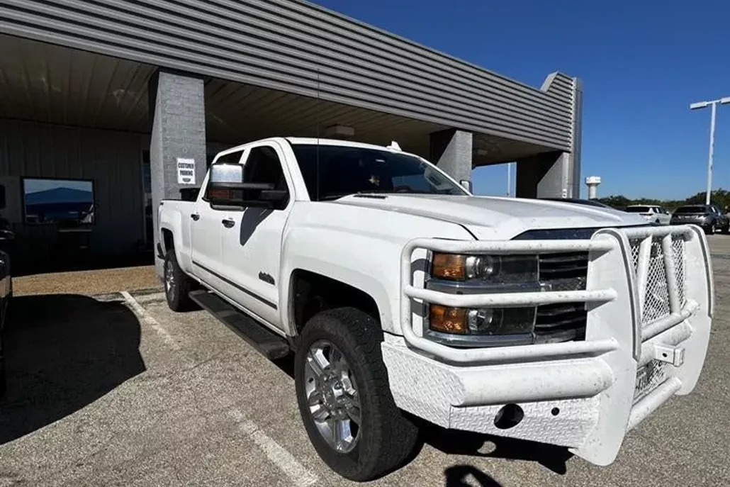 2015 Chevrolet Silverado 2500HD High Country photo 1