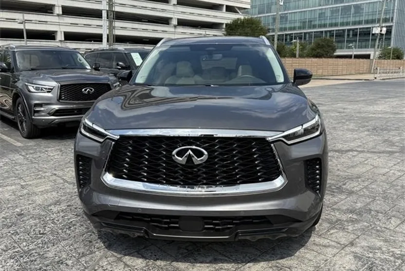 2025 Infiniti QX60 Luxe photo 1