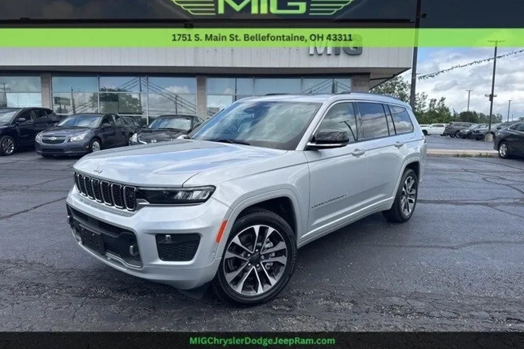 2022 Jeep Grand Cherokee Overland photo 1
