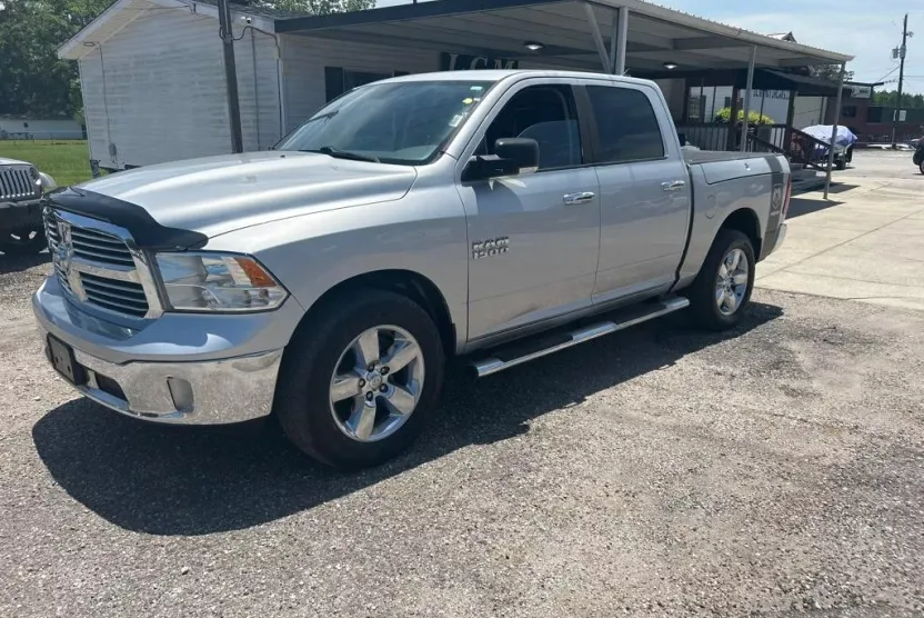 2013 Ram 1500 Big Horn photo 1