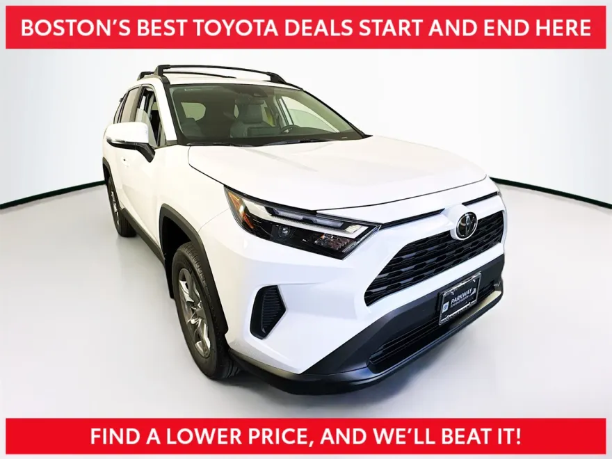 2025 Toyota RAV4 XLE photo 1