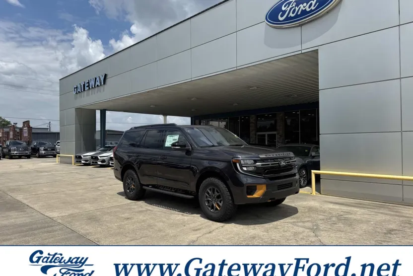 2025 Ford Expedition photo 1