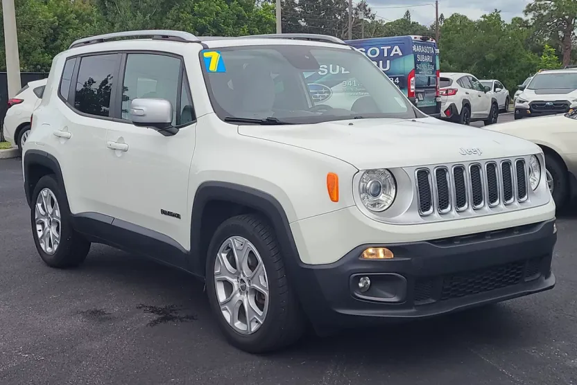 2017 Jeep Renegade Limited photo 1