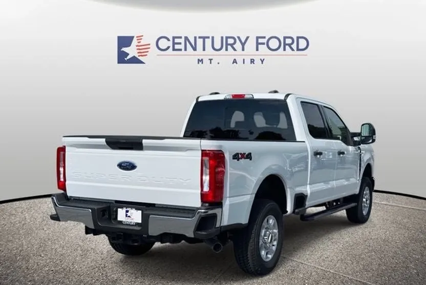 2025 Ford F-350 photo 1