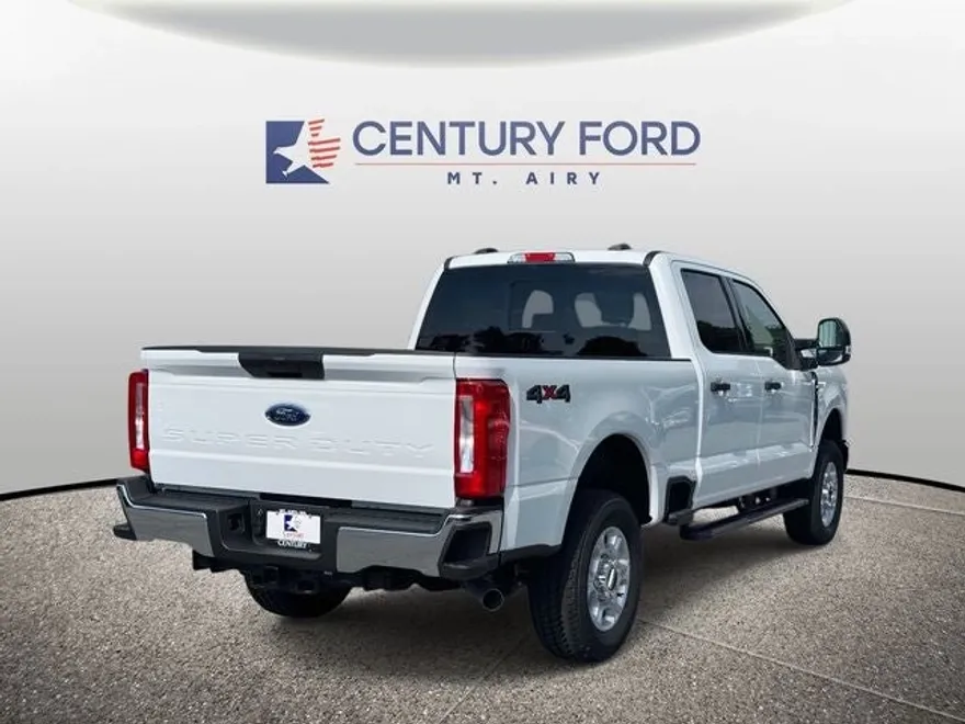 2025 Ford F-350 photo 1