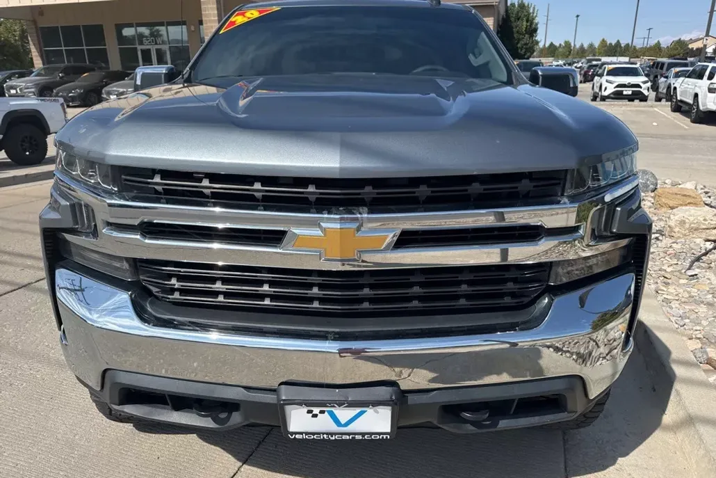 2020 Chevrolet Silverado 1500 LT photo 1