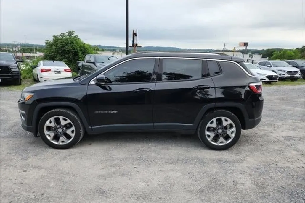 2020 Jeep Compass Limited photo 1