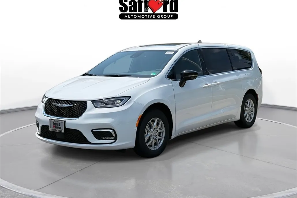 2025 Chrysler Pacifica photo 1