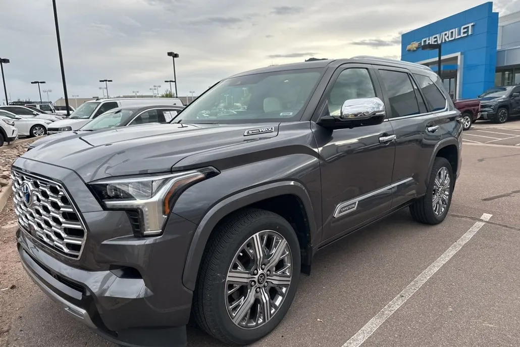 2024 Toyota Sequoia Capstone photo 1