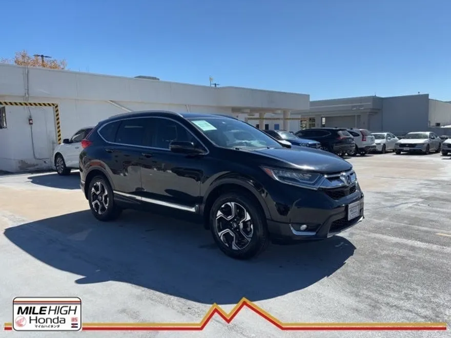 2017 Honda CR-V Touring photo 1