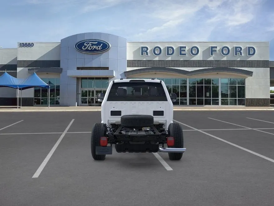2025 Ford F-350 XL photo 1