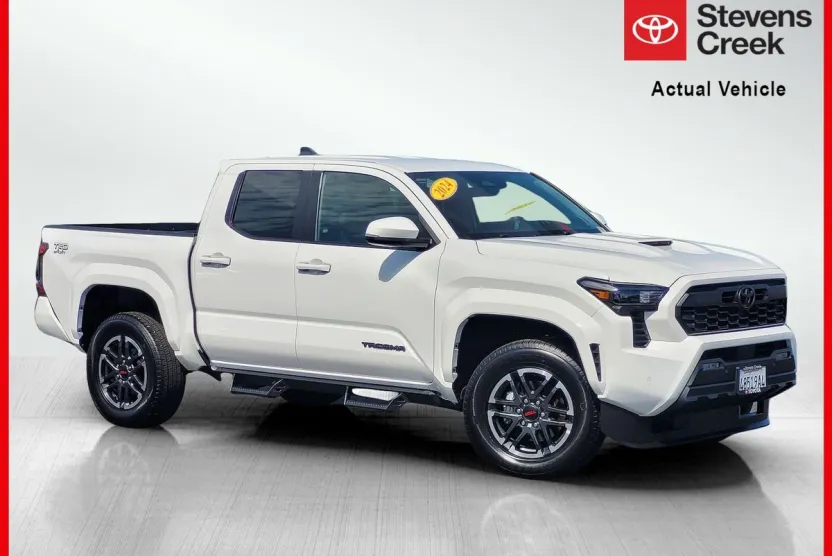 2024 Toyota Tacoma TRD Sport photo 1