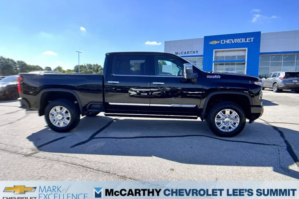 2025 Chevrolet Silverado 2500HD High Country photo 1