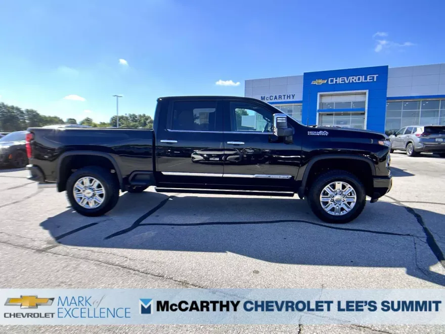 2025 Chevrolet Silverado 2500HD High Country photo 1