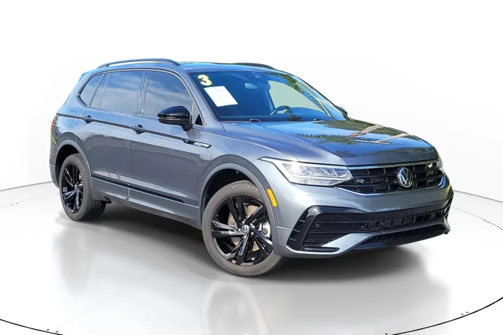2023 Volkswagen Tiguan SE R-Line Black photo 1