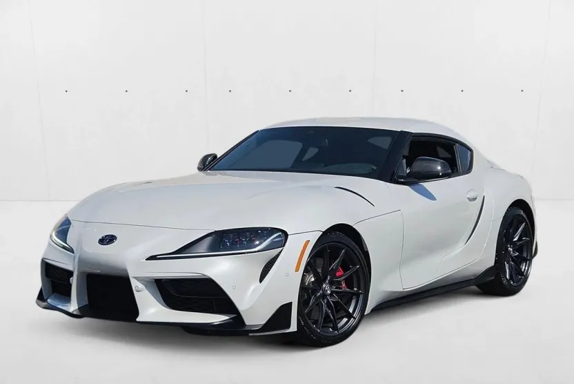 2025 Toyota Supra 3.0 photo 1