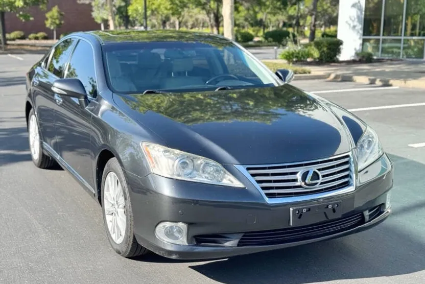 2011 Lexus ES 350 Base photo 1
