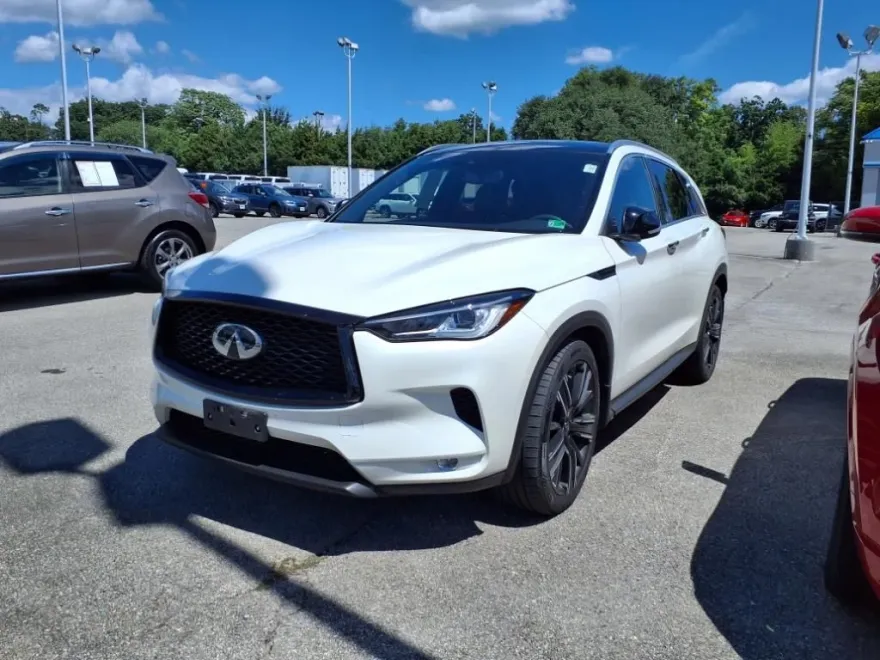 2022 Infiniti QX50 Luxe photo 1