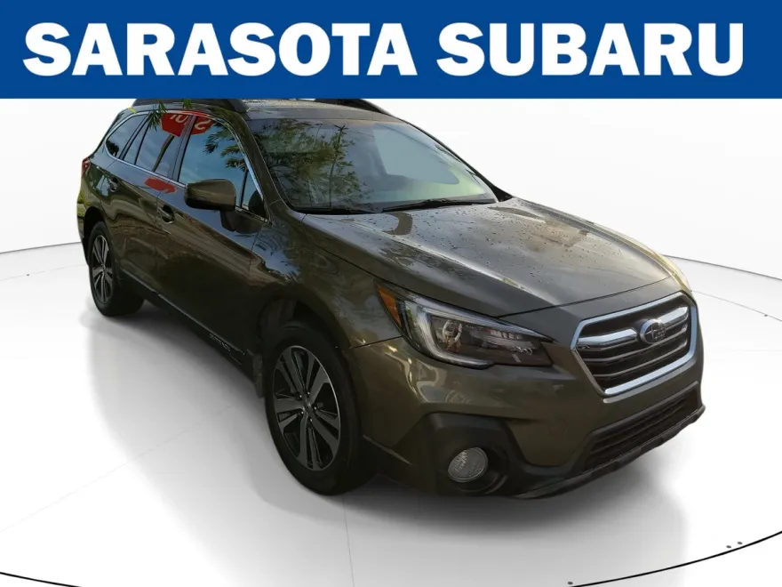2018 Subaru Outback Limited photo 1