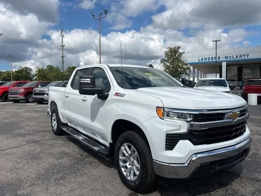 2025 Chevrolet Silverado 1500 LT photo 1