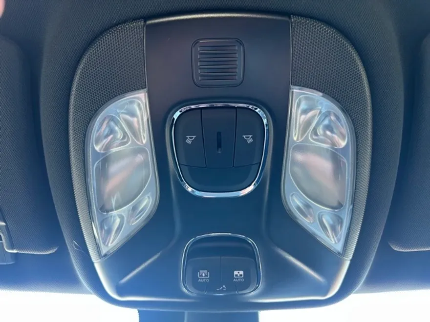 2025 Jeep Compass Limited photo 14