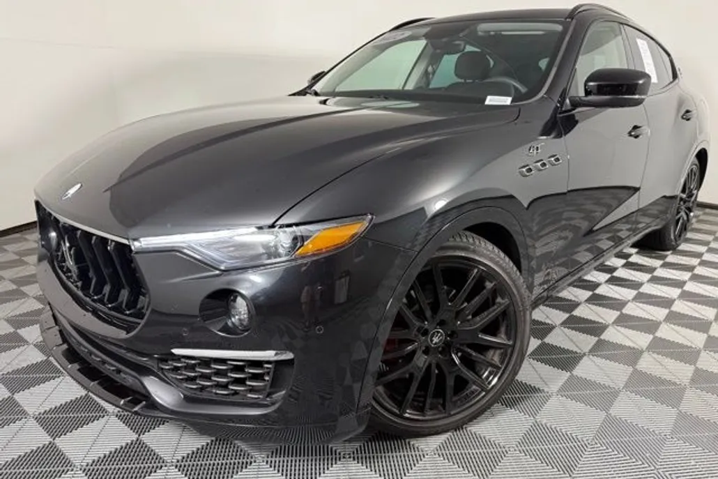 2022 Maserati Levante GT photo 1