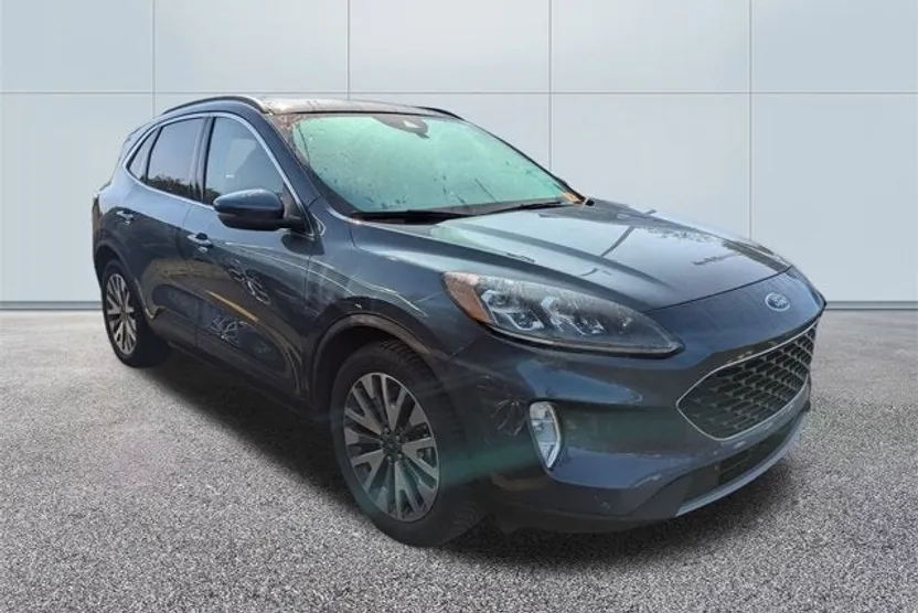 2020 Ford Escape Titanium Hybrid photo 1